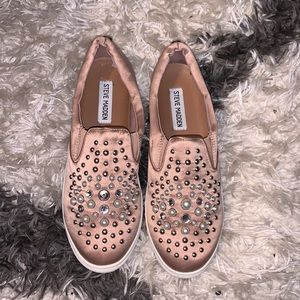 Steve Madden slip ons